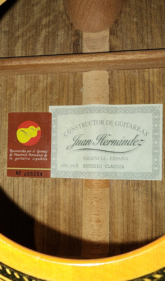 Juan Hernandez Estudio Classical Guitar Handmade in Spain 2003, Solid Spruce, Solid Mango Back