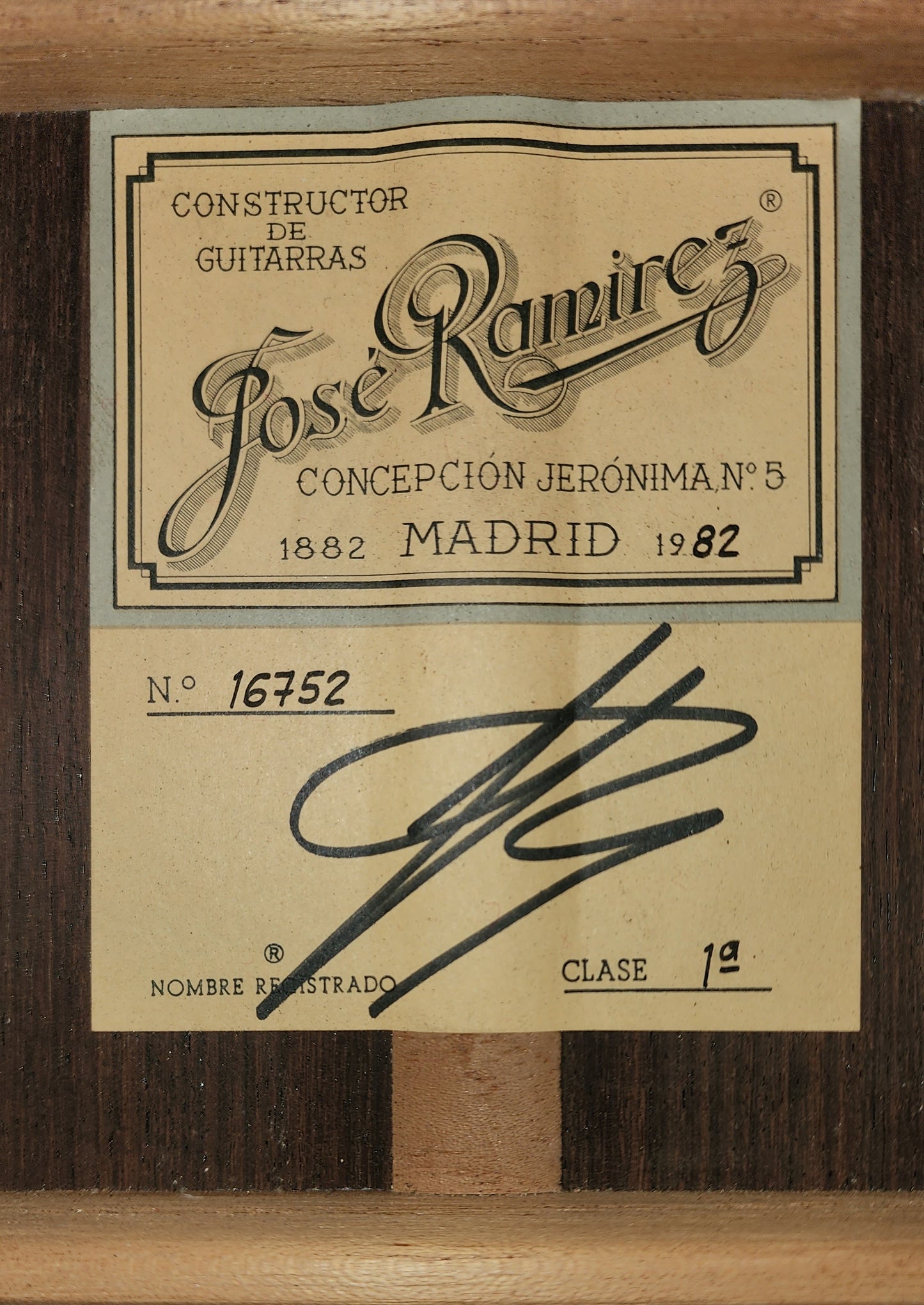 Jose Ramirez 1a Handmade Concert Classical Guitar 1982