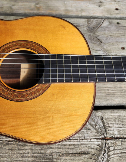 H.T. Hirose No. 10 Handmade Classical Guitar Japan 1981
