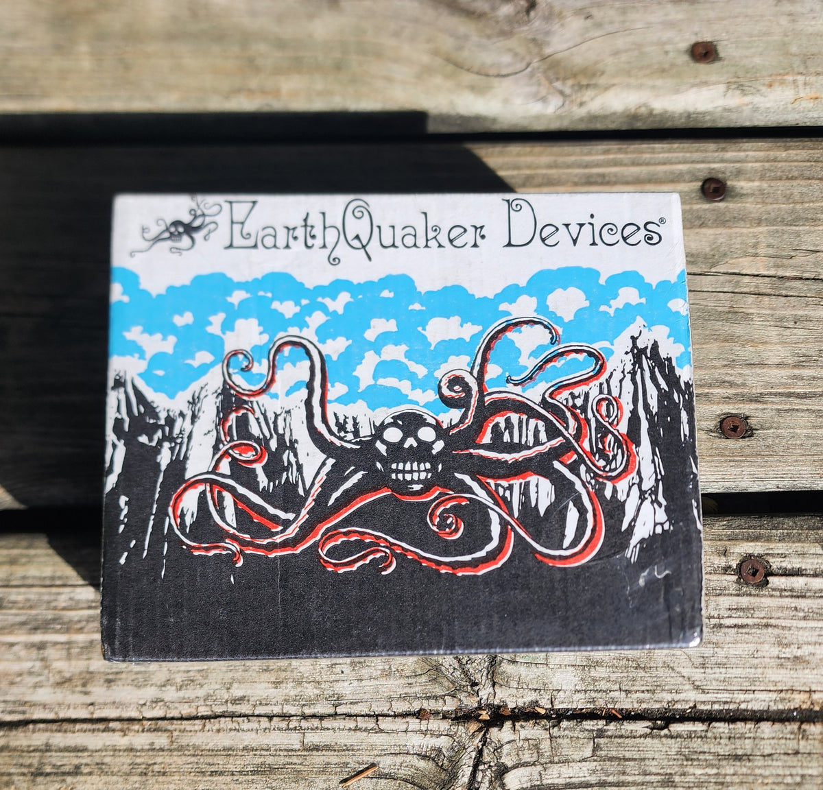 Earthquaker Devices LTD Pyramids 스테레오 플랜저 기타 페달, 솔라 이클립스 안경 포함