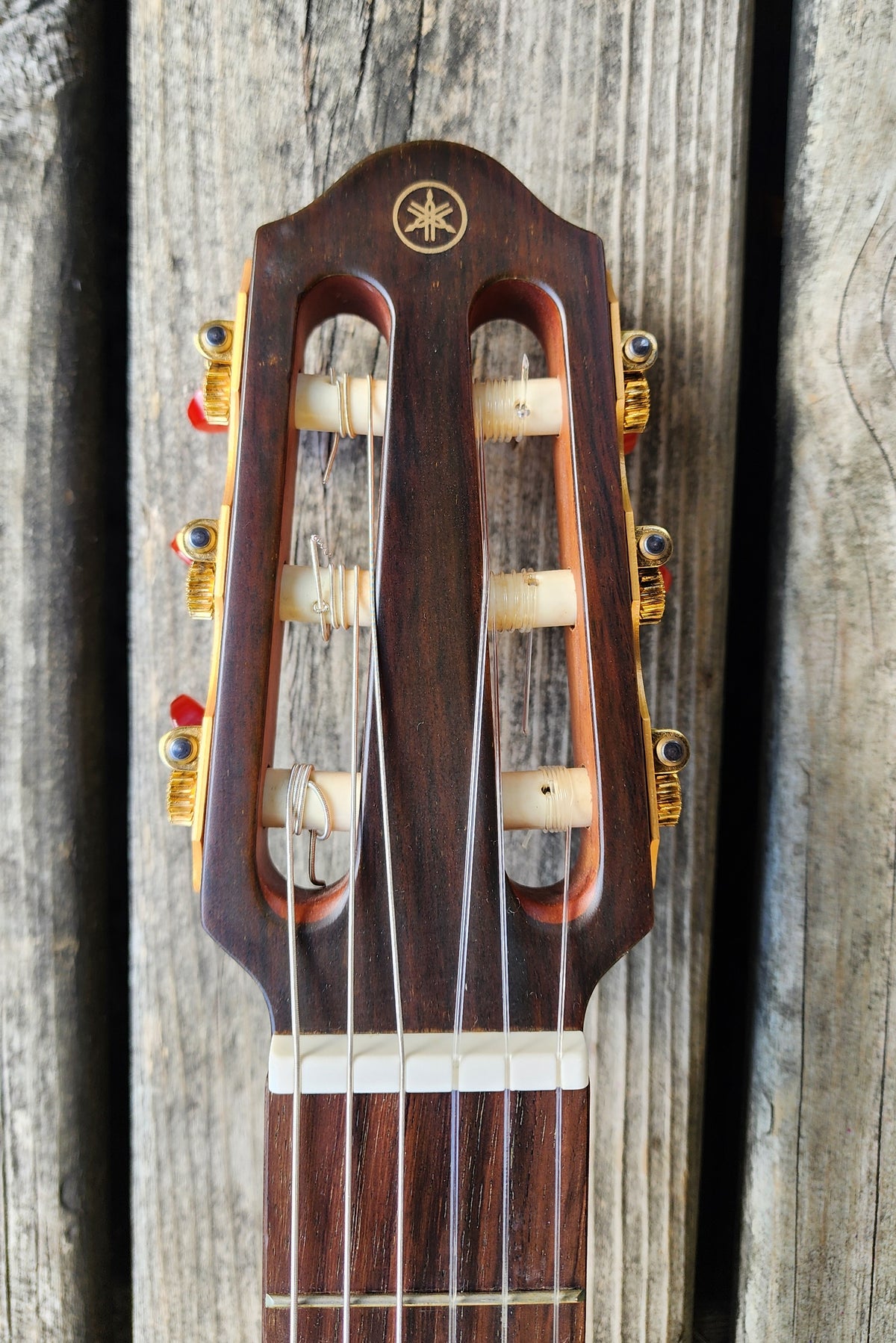 Yamaha Silent Electric-Acoustic Nylon String Guitar SLG-100N (USED)
