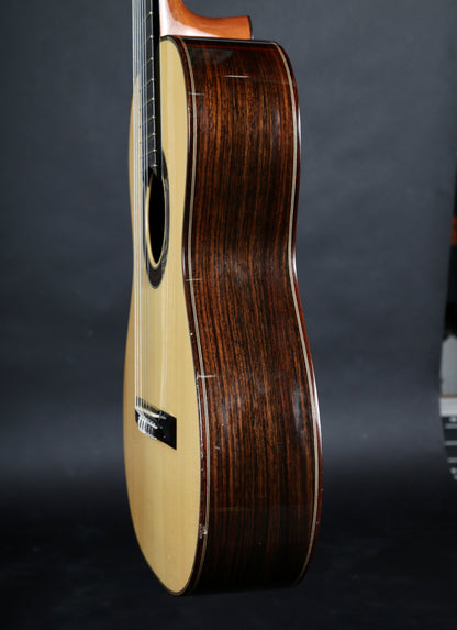 Asturias Traditional Works No.25 Handmade Classical Guitar Japan 2016