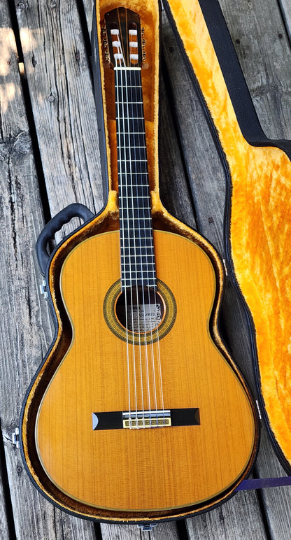Yamaha GC-5S Concert Classical Guitar Solid Cedar Signed by Harada 1977