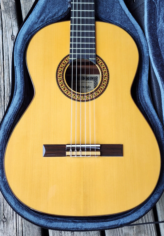 Raimundo No 136S Classical Guitar All Solid Wood Handmade in Spain