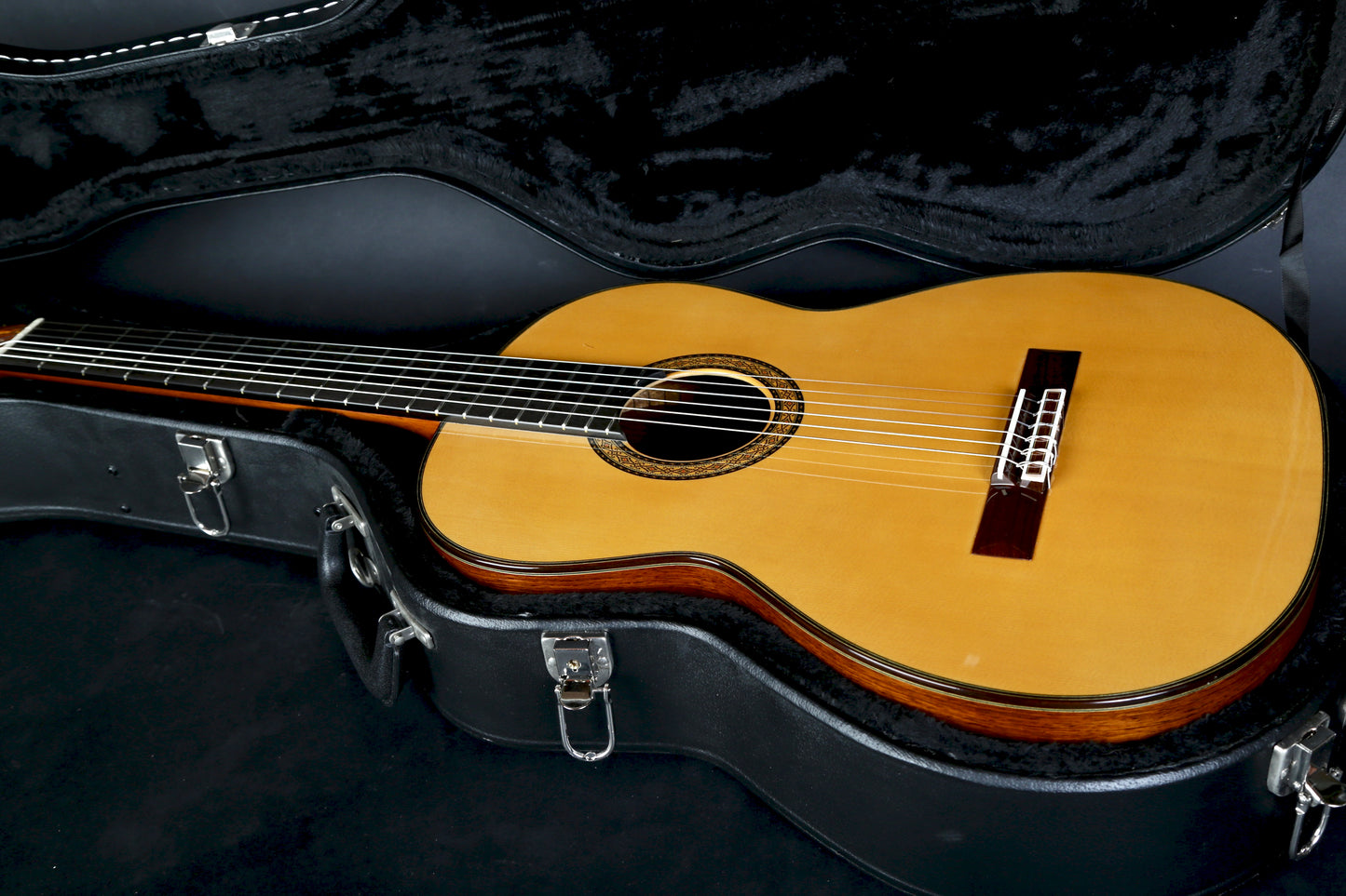 Masaki Sakurai Concert-J Masterbuilt Concert Classical Guitar 2011