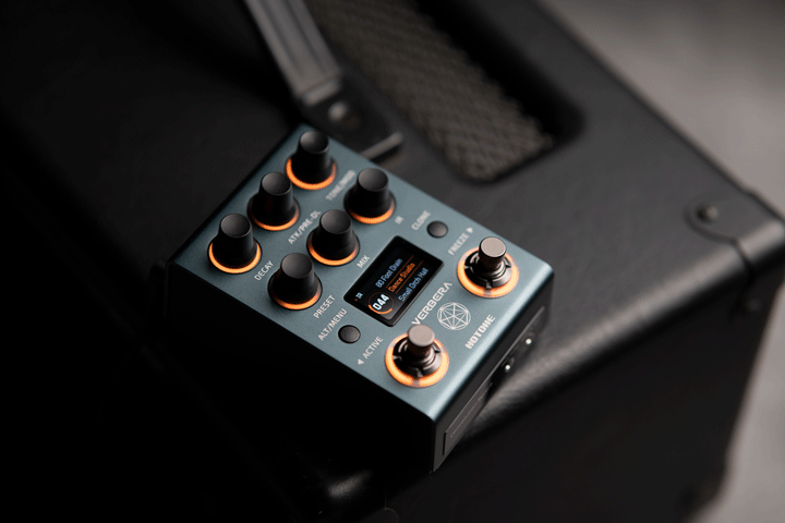 Hotone Verbera NC-200 Convolution Reverb Guitar Effects Processor (Power Supply Included)