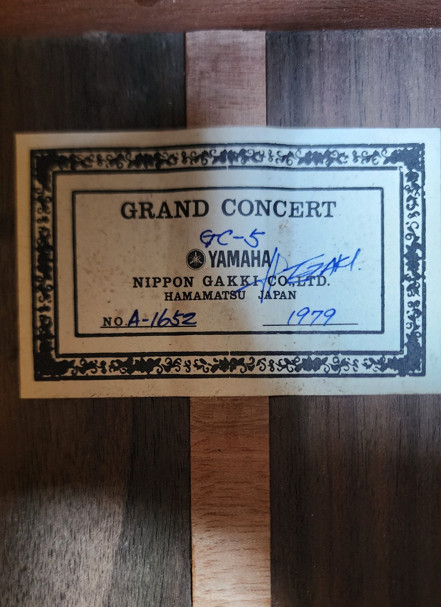 Yamaha GC-5 Concert Classical Guitar Signed by Ezaki, Solid Spruce, Indian Rosewood 1979