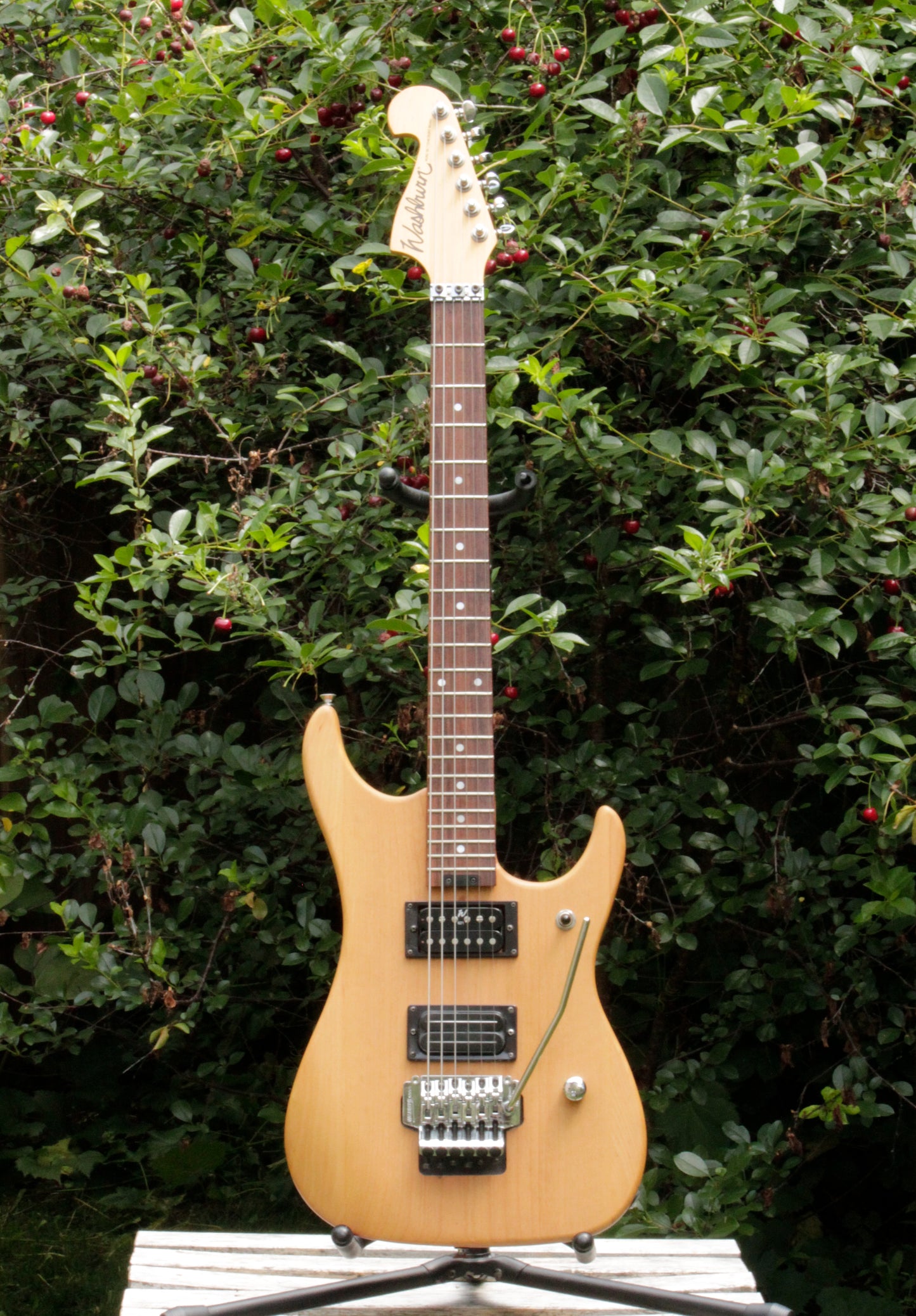 Washburn N2 Nuno Bettencourt Superstrat Electric Guitar Japan 1995