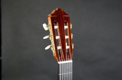 Yamaha GC-41 Grand Concert Classical Guitar Signed by Luthier 2009 Solid Spruce, HRW