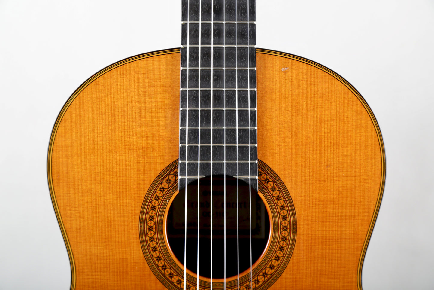 Yamaha GC-31C Grand Concert Classical Guitar Signed by Luthier 2008 Solid Cedar, Solid IRW