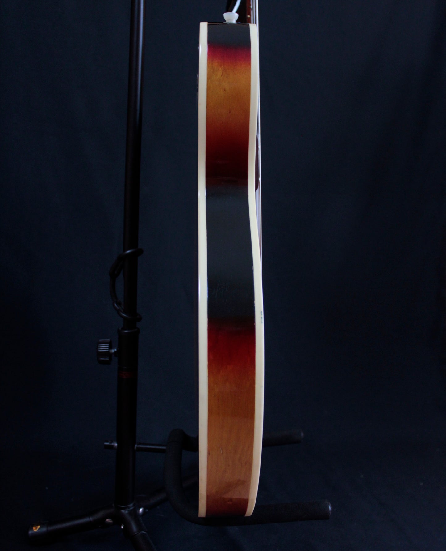 Harmony H22/1 Hollowbody Double Cutaway Bass Sunburst 1970s