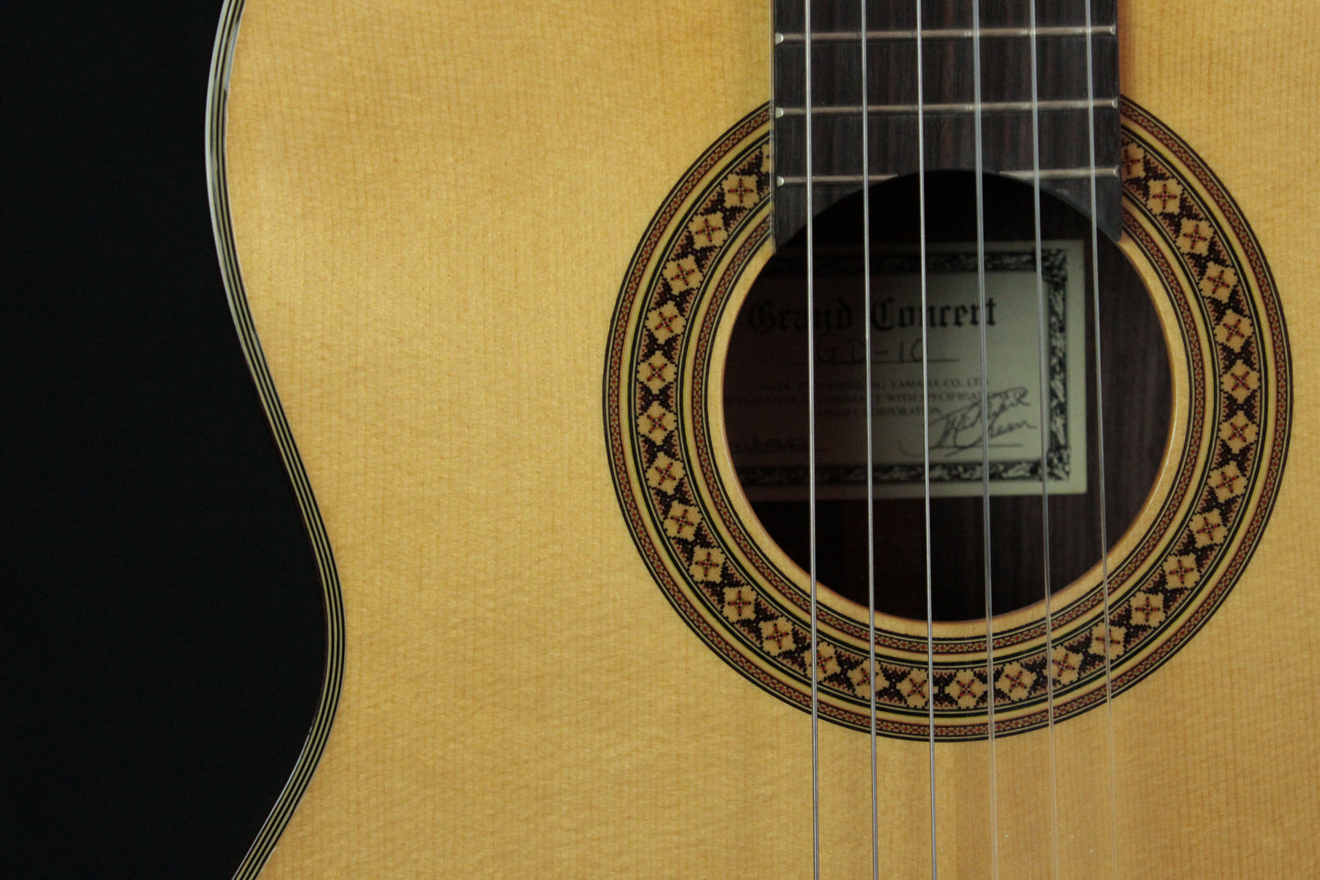 Yamaha GD-10 Grand Concert Classical Guitar Solid Spruce, Indian Rosewood 1990