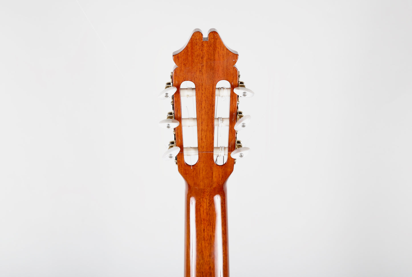 Juan Hernandez Estudio Classical Guitar Handmade in Spain 2012, Solid Spruce, Solid Mango Back