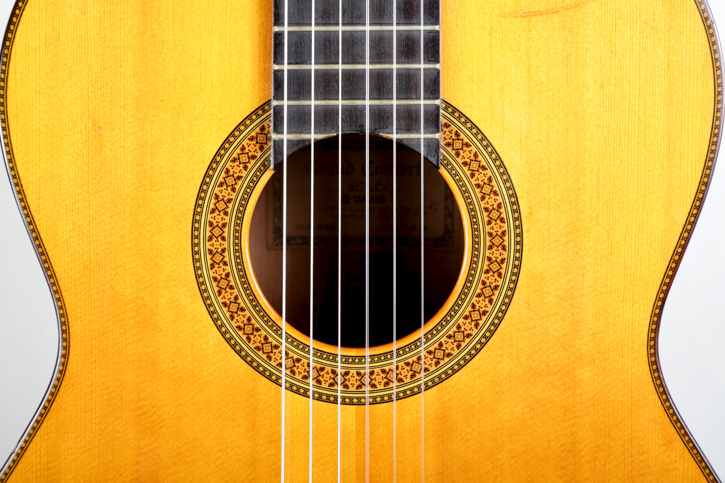 Yamaha GC-51 Grand Concert Classical Guitar Masterbuilt by Kato, Solid Spruce, Brazilian Rosewood 1983