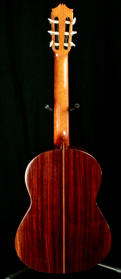 Hiroshi Tamura P40 Handmade Classical Guitar Signed by Tamura 1971