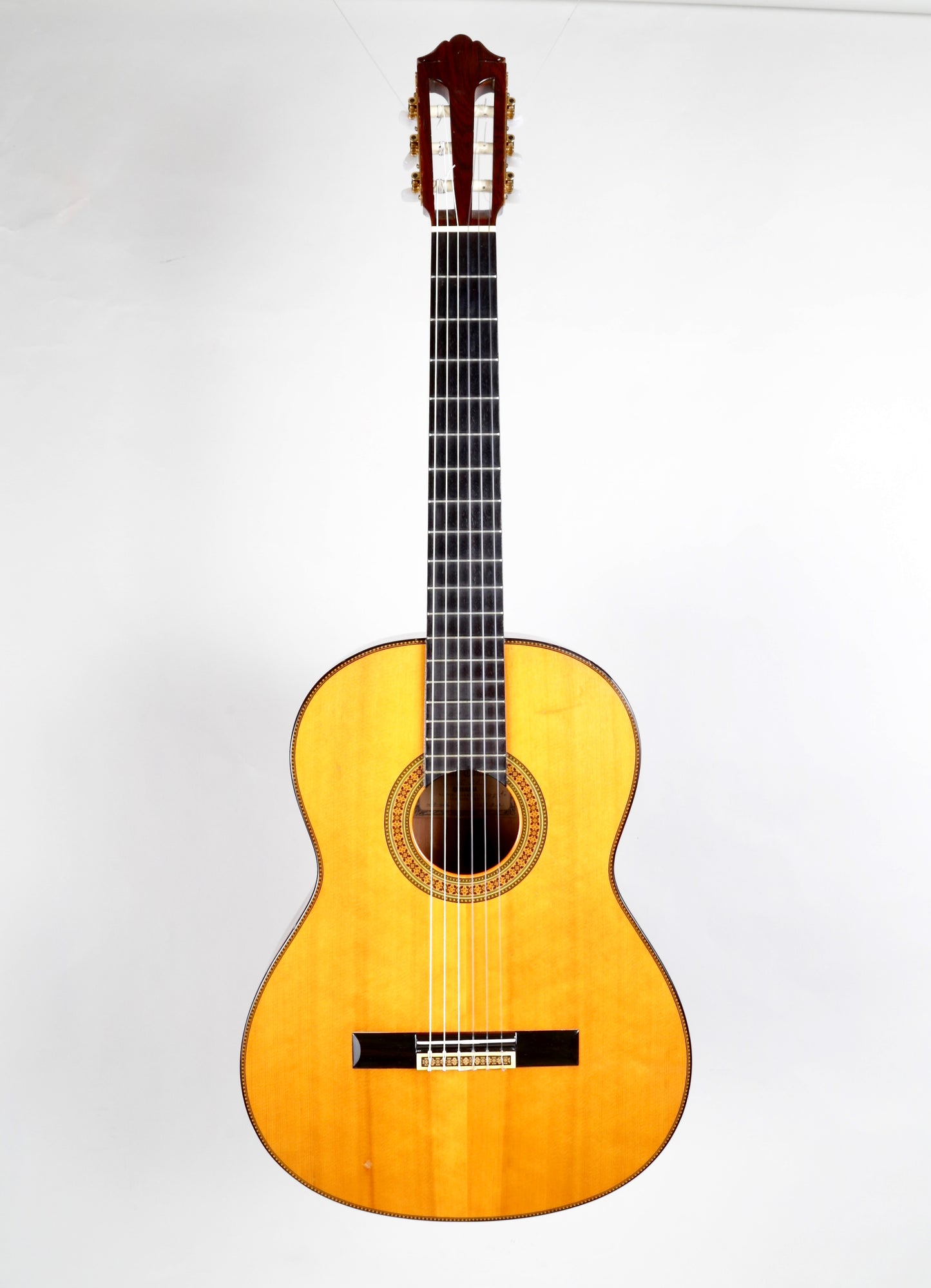 Yamaha GC-51 Grand Concert Classical Guitar Masterbuilt by Kato, Solid Spruce, Brazilian Rosewood 1983