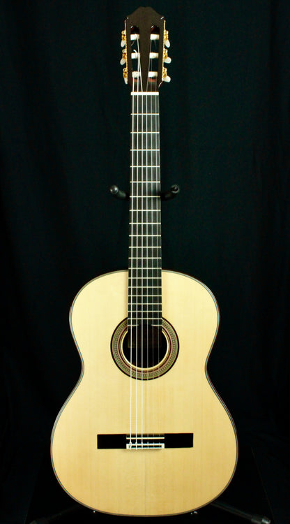 S Yokoo PRELUDE Kohno Class Handmade Classical Guitar 1992