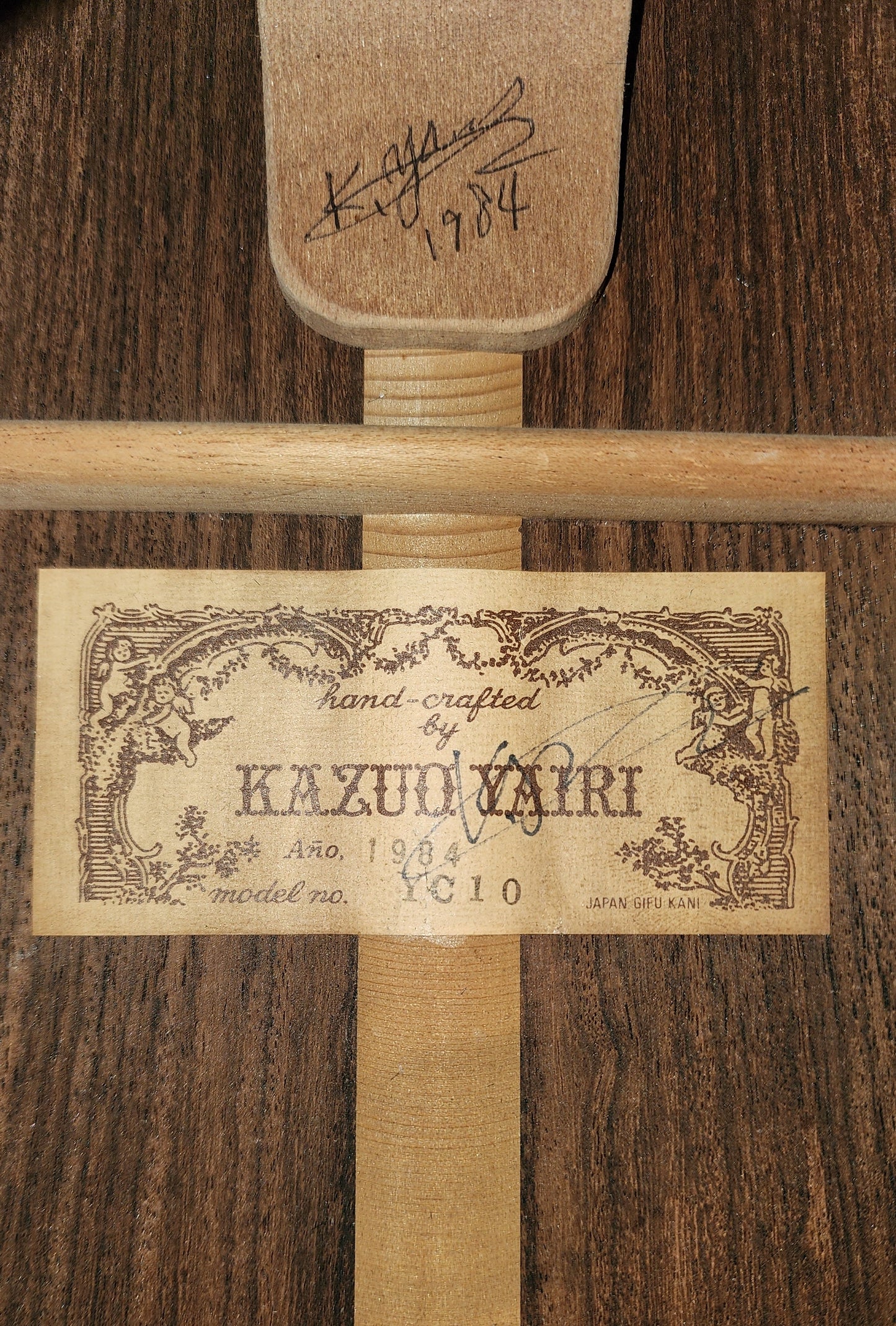Kazuo Yairi YC10 Handmade Classical Guitar 1984 Signed by Yairi