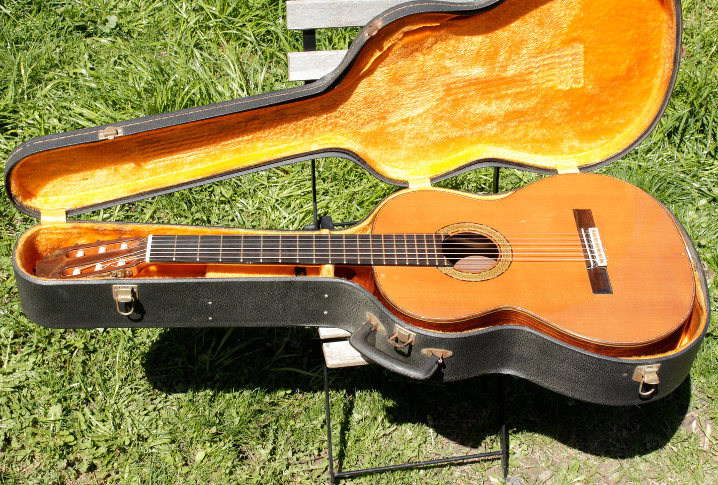 Amalio Burguet 2M Handmade Classical Guitar Spain 2001