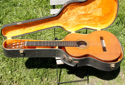 Amalio Burguet 2M Handmade Classical Guitar Spain 2001
