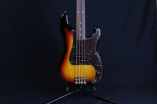 Fender Vintage Reissue '62 Precision Bass 2015 Basswood Sunburst