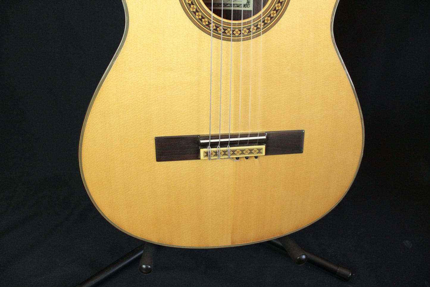 Yamaha GD-10 Grand Concert Classical Guitar Solid Spruce, Indian Rosewood 1990