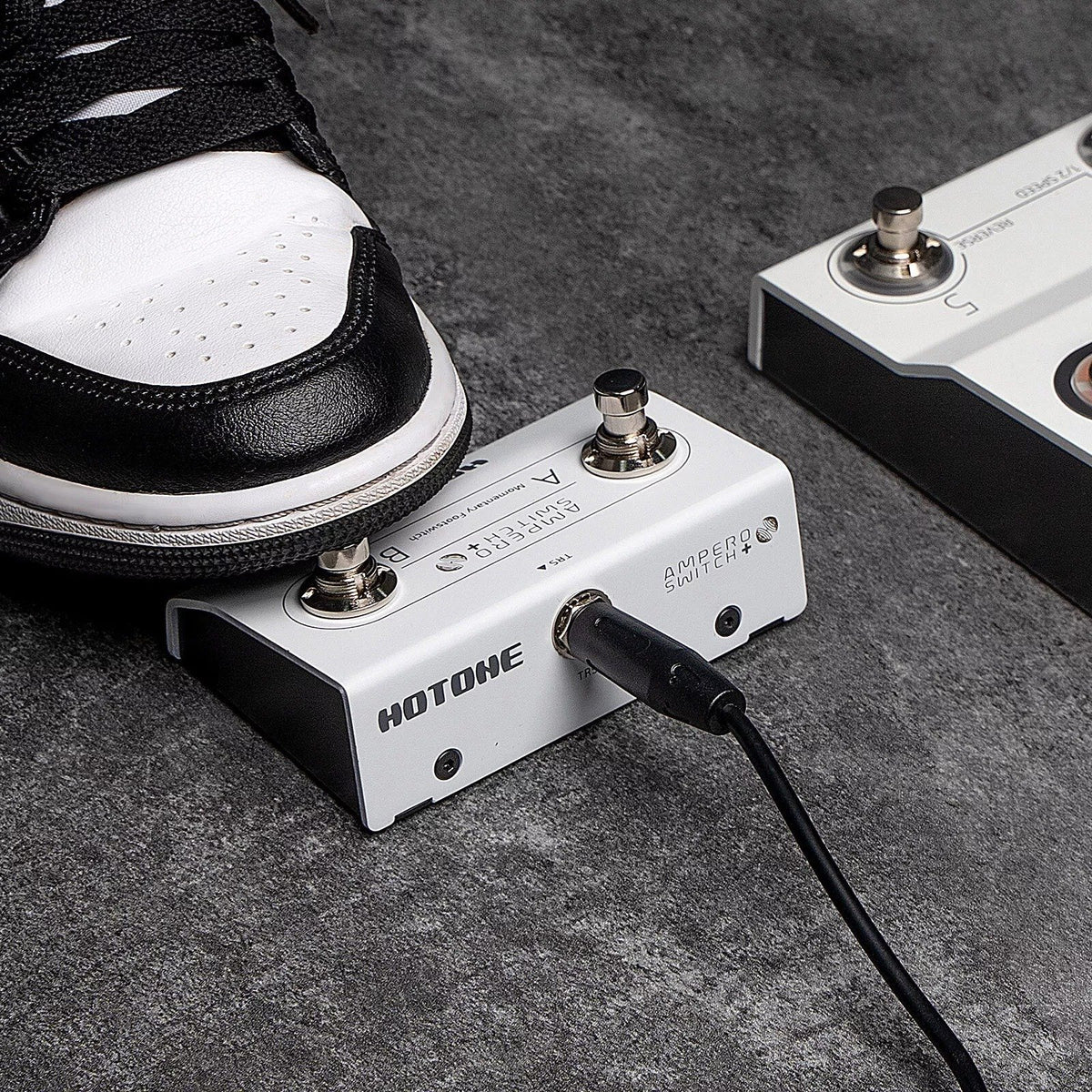 Hotone Ampero Switch+ Dual Foot Switch for Ampero (Open Box)