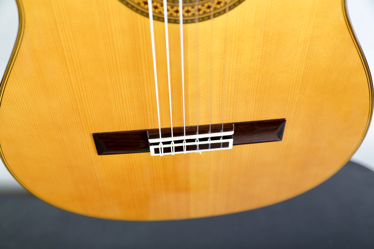 Yamaha GC-21 Grand Concert Classical Guitar Signed by Luthier 2009 Solid Spruce, IRW
