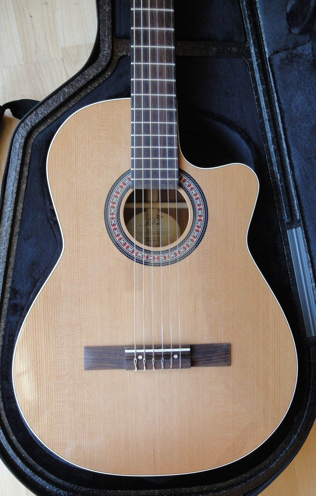 La Patrie Concert Cutaway Nylon String Acoustic-Electric Guitar