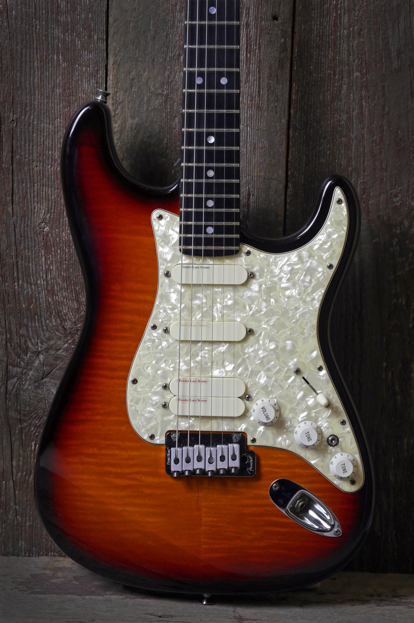 Fender Strat Ultra 1996 Sunburst 50th Anniversary Stratocaster Flame Maple Top, Ebony Fretboard