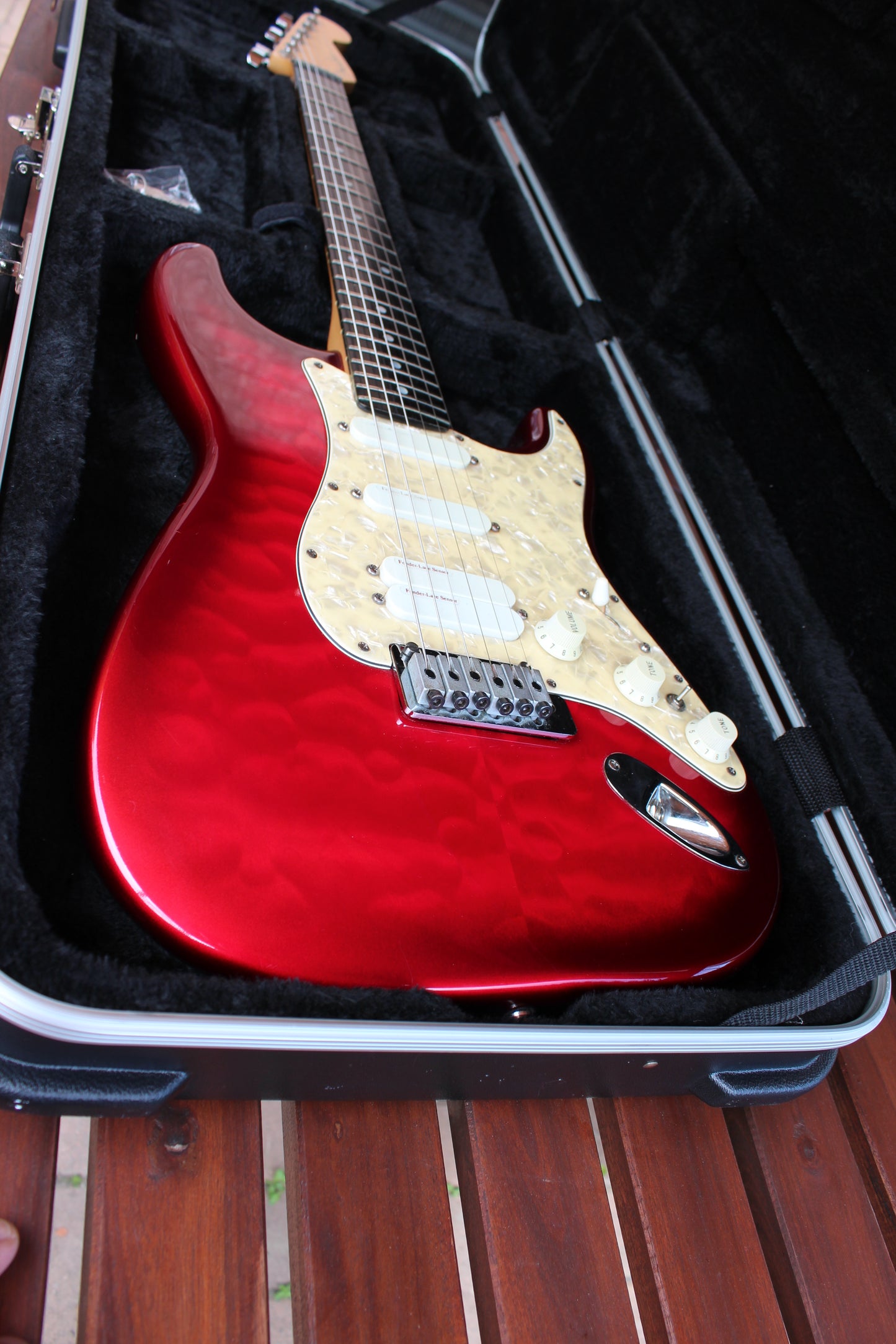 Fender Stratocaster Plus Ultra 1998 Crimson Burst