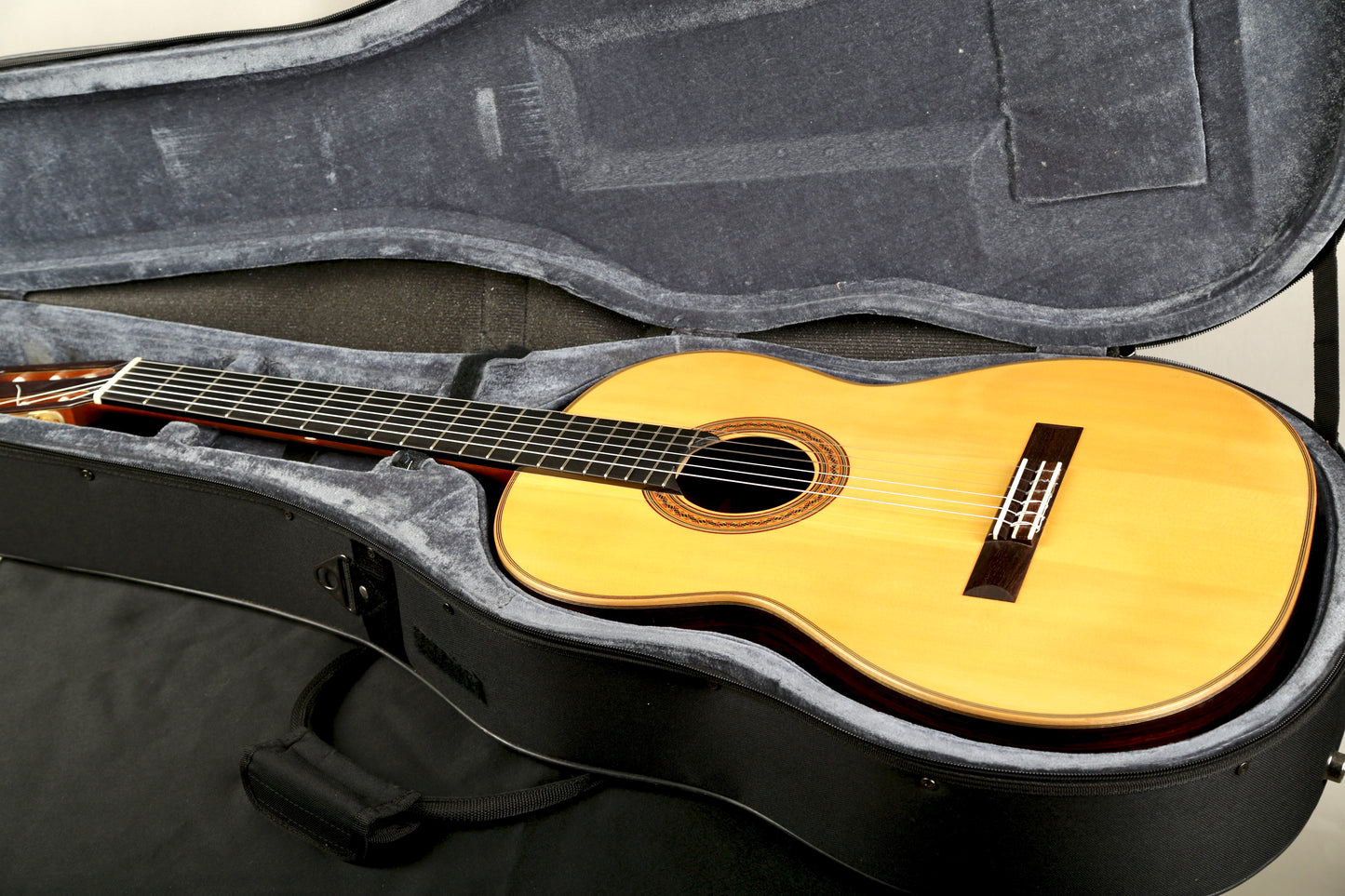 Wataru Tsuji S-2 630mm Handmade Concert Classical Guitar 2010 Solid Spruce, Solid IRW Signed by Tsuji