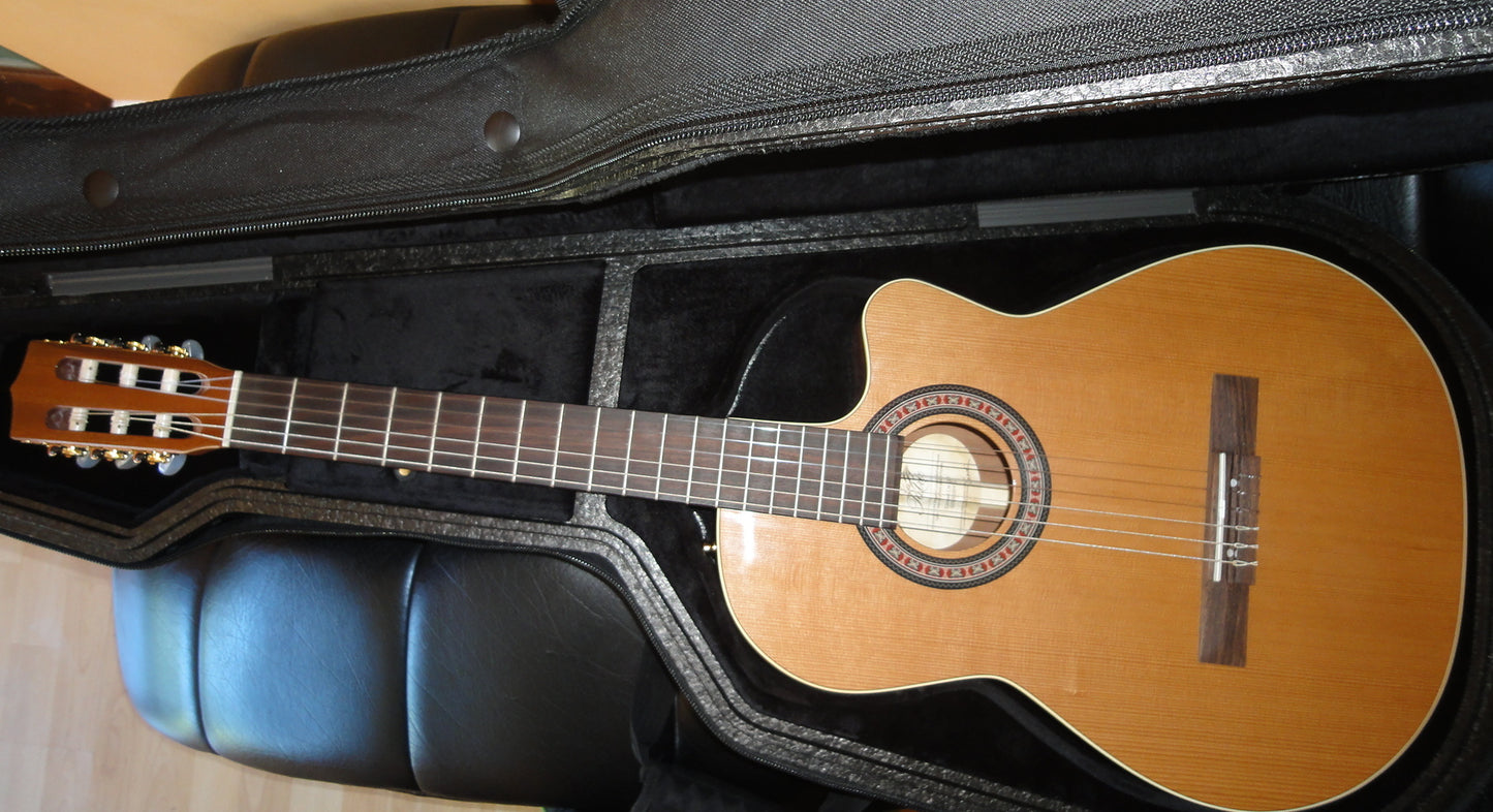 La Patrie Concert Cutaway Nylon String Acoustic-Electric Guitar