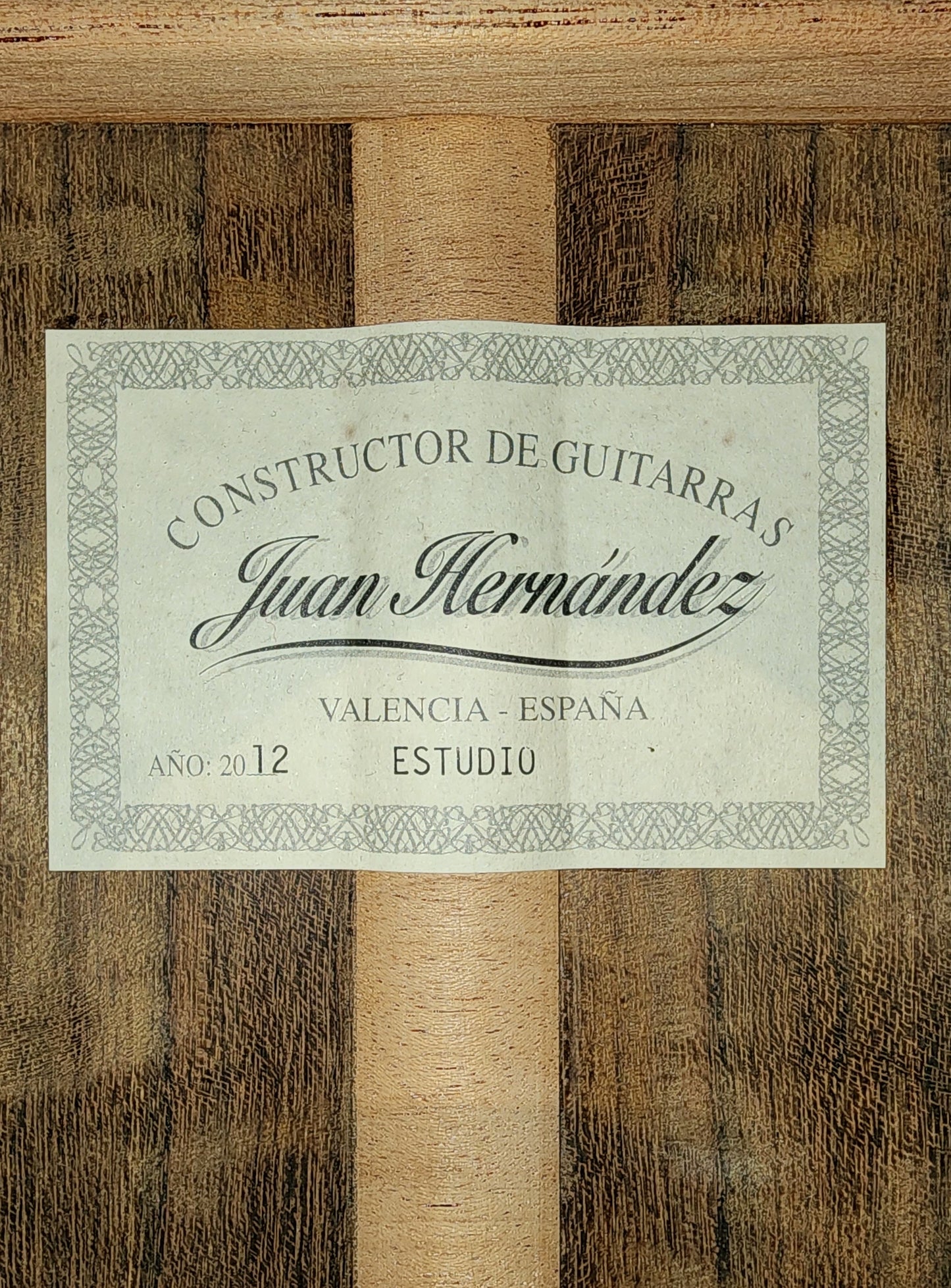 Juan Hernandez Estudio Classical Guitar Handmade in Spain 2012, Solid Spruce, Solid Mango Back